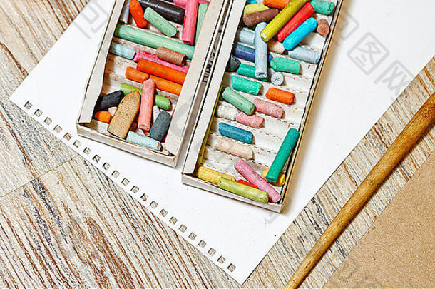 工具包柔和的铅笔盒子艺术集发展有创意的认为
