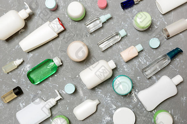 集团塑料身体护理瓶平躺作文化妆品产品绿色背景空空间设计集白色化妆品与
