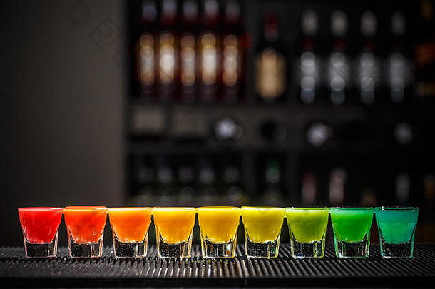 彩虹颜色照片酒吧计数器