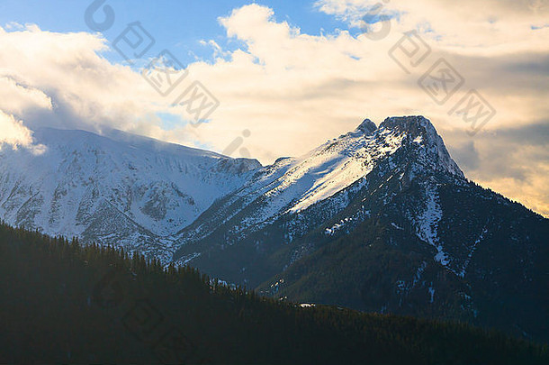 还gasienicowa冬天景观高塔特拉山山