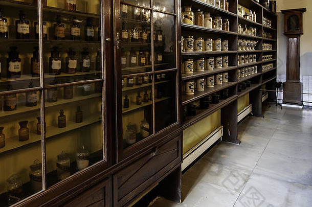 药店使用细节中世纪的医学