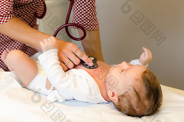 医生考试婴儿听诊器诊所