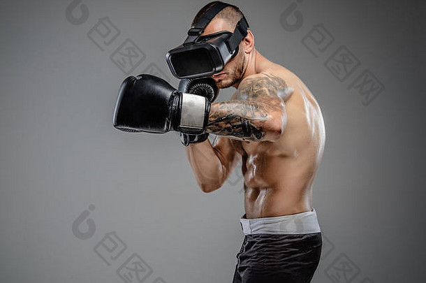 赤膊上阵残酷的<strong>拳击</strong>战斗机虚拟现实眼镜