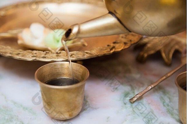 下午茶传统的泰国石头lamduan克利布lamduan酥饼饼干花瓣形成类似盛开的lamduan花