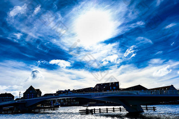 令人印象深刻的北部蓝色的天空哥本哈根丹麦
