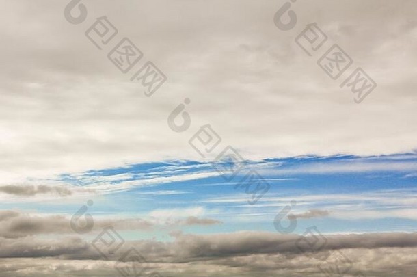 蓝色的条纹多云的天空天空全景较低的萨克森德国