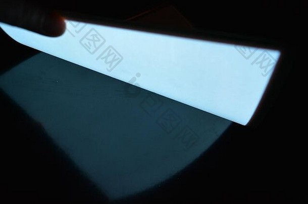 明亮的发光的电致发光纸涂层位于平面度原始的光滑的表面手
