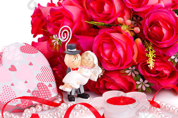 红色的玫瑰新娘未婚夫蜡烛礼物盒子关闭图片