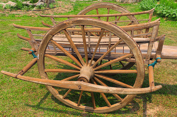 木古董车牛车显示文化公园自然文化遗产之旅概念