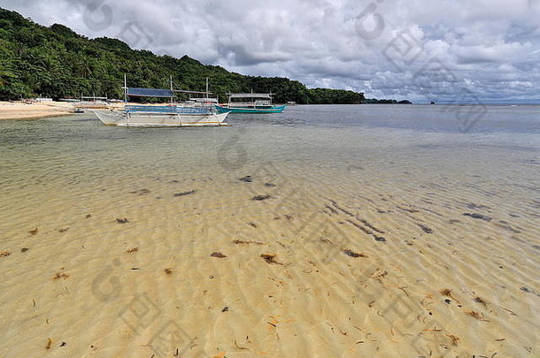 彩虹bangka-double悬臂梁船旅游附近的潜水浮潜度假村被困沙子高峰ballo海滩sip