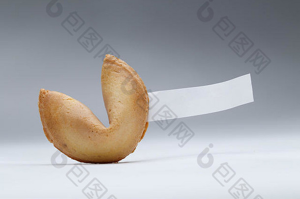 照片中国人饼干空灰色的背景
