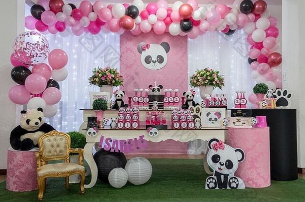 表格糖果生日蛋糕女孩聚会，派对装饰熊猫主题精致的粉红色的白色装饰一年生日聚会，派对