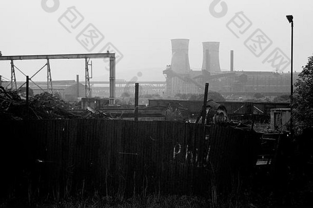 冷却塔占据主导地位工业天际线燃煤权力植物dearne谷谢菲尔德南约克郡英格兰权力植物拆除取代风力电一代