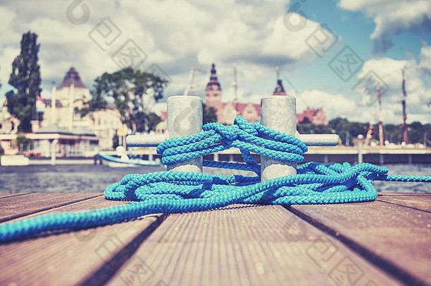 夹板蓝色的绳子木码头什切青海滨距离波兰