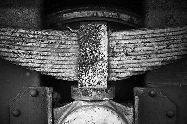 生锈的叶春天工业铁路马车程式化的黑色的白色关闭照片