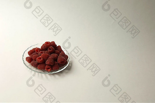菜<strong>新鲜</strong>的红色的树莓白色减少风格背景