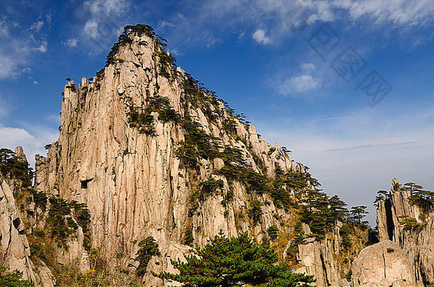 饱经风霜的花岗岩开始峰东海区域黄山黄色的山国人民共和国中国