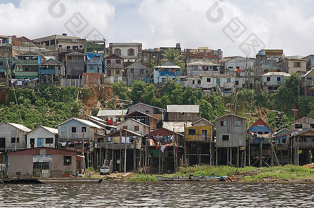 贫民窟区域马瑙斯河会议水域旅行