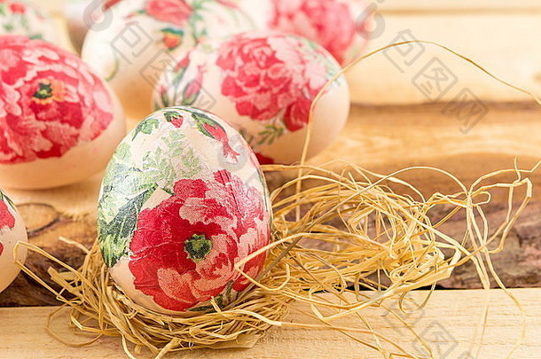 剪纸装饰复活节鸡蛋表格