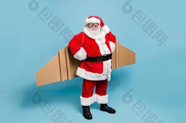 完整的长度身体大小视图不错的脂肪很酷的内容有胡子的圣诞老人穿飞机翅膀温暖的西装外套手臀部孤立的蓝色的绿松石