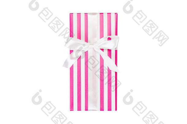 圣诞节假期手工制作的现在粉红色的纸白色丝带孤立的白色背景前视图<strong>感恩节</strong>礼物盒子概念