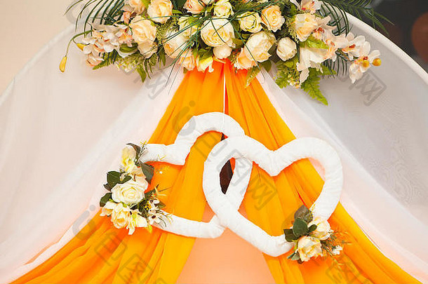 婚礼装饰心织物花