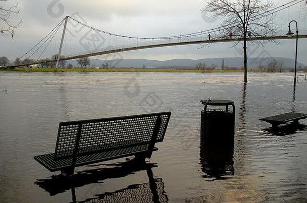 自然灾难冬天洪水明登威悉河河北莱茵威斯特法利亚北威德国