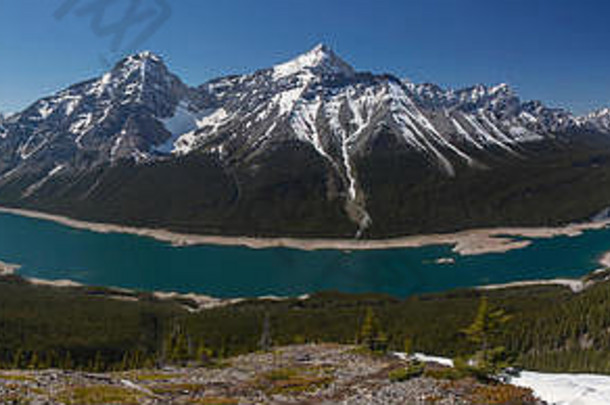 全景视图喷雾湖泊卡纳纳斯基斯做出国家阿尔伯塔省加拿大