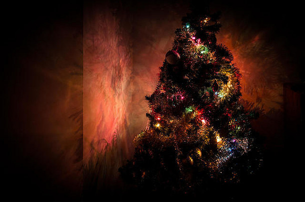灯阴影圣诞节树