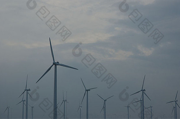 风发电机被称为涡轮机三戈尔戈尼奥通过棕榈弹簧加州