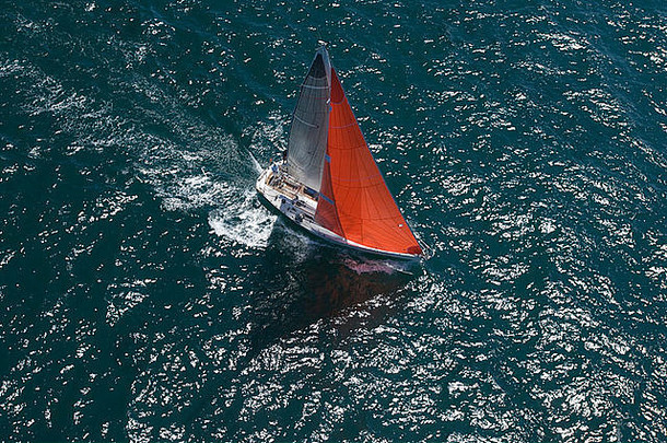 游艇竞争团队航行事件加州空中视图
