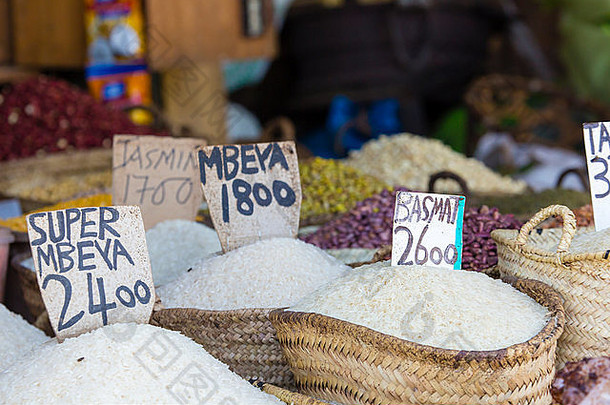 传统的食物市场桑给巴尔非洲