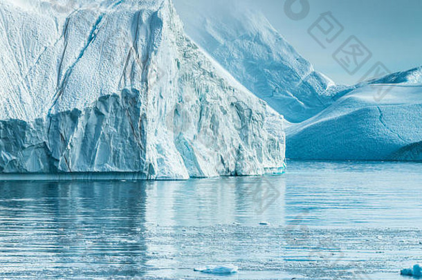 被困冰山口冰峡湾伊卢利萨特格陵兰岛