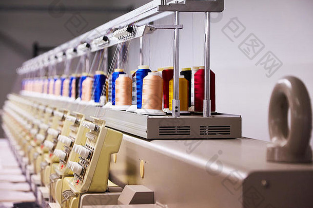 自动刺绣机器过程工厂针紧凑的刺绣机