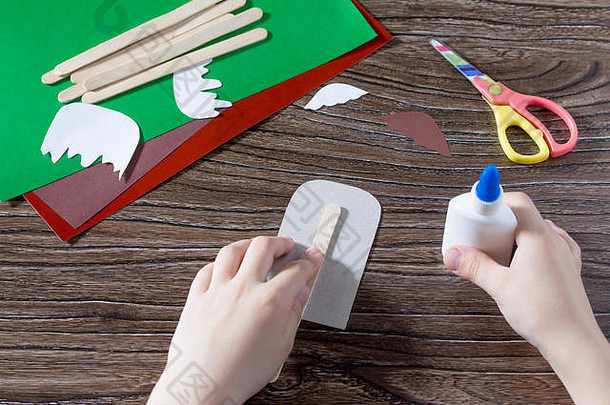 孩子创建礼物纸巧克力冰棒薄荷冰棒使手项目孩子们的创造力刺绣工艺品谁