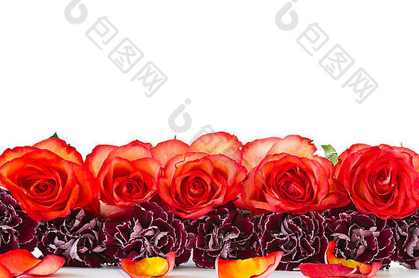 美丽的花束红色的玫瑰康乃馨