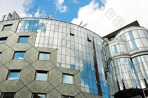 钢玻璃建筑维也纳奥地利蓝色的天空