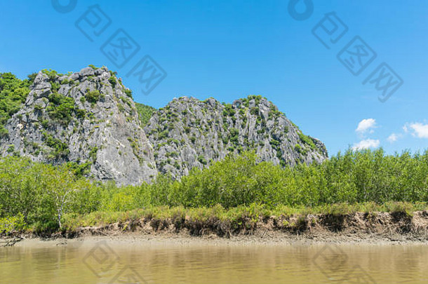 石头岩石山山绿色树蓝色的天空水云考县该死运河巴蜀府基里汗泰国景观风景