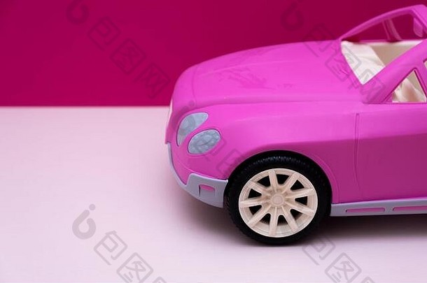 粉红色的车粉红色的背景概念车出售车租赁车租赁