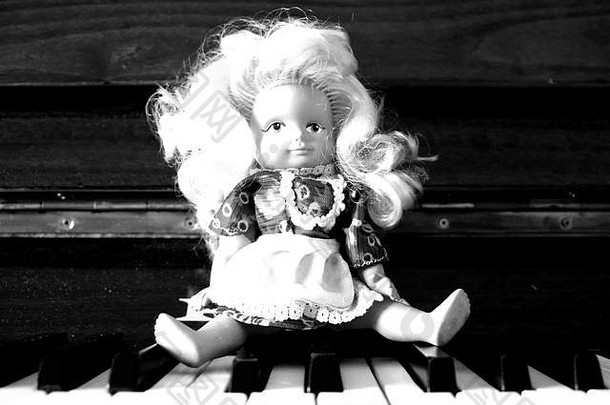 黑与白可爱的几何摘要艺术黑色的喜怒无常的有创意的娃娃计划木偶marionete假人