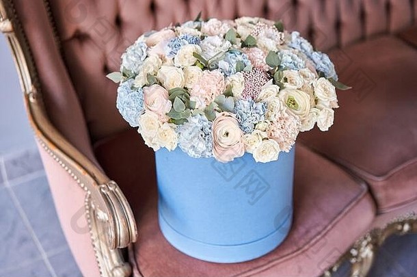 花束美丽的混合花蓝色的盒子欧洲花商店花群轮盒子优秀的花园花安排