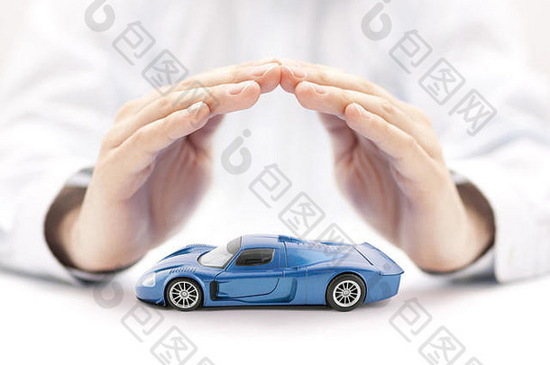 车保险概念蓝色的车玩具覆盖手