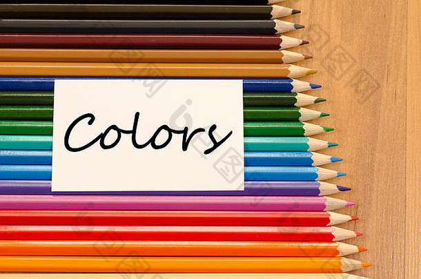 颜色文本概念彩色的铅笔木背景