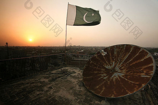 城市景观拉合尔巴基斯坦旁遮普街太阳日落