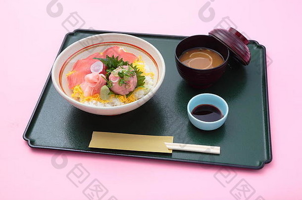 托盘餐日本风格大米寿司我是酱汁