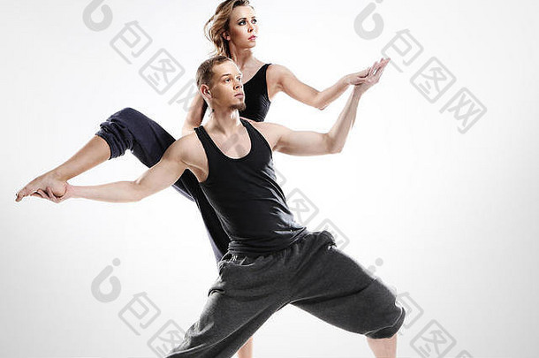 现代跳舞夫妇年轻的舞者动态构成塔涅茨摩登