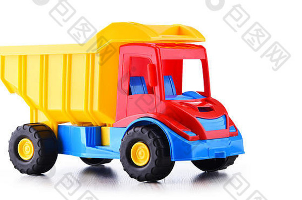 色彩斑斓的塑料卡车玩具孤立的白色