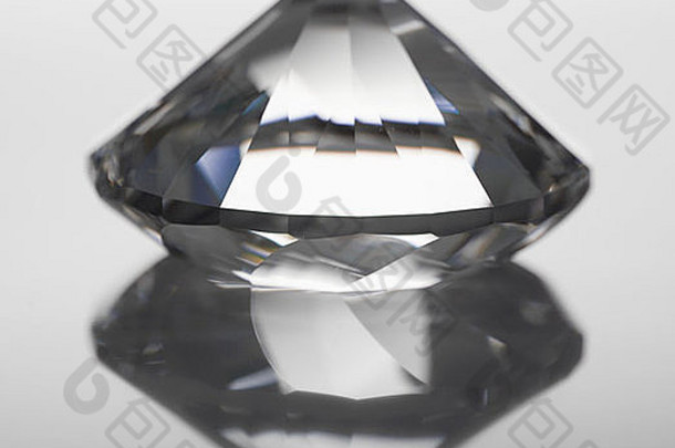钻石棱镜闪闪发光的透明的光滑的玻璃精致的重珠宝光关闭细节