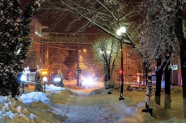 冬天公园晚上装饰灯长椅树