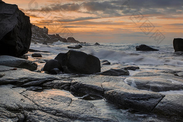 <strong>岩石</strong>海滩罗弗敦群岛冬天挪威